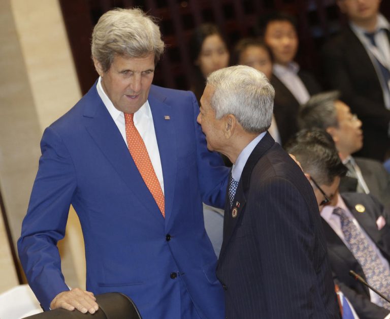 Kerry Urges Southeast Asia Unity on South China Sea Disputes