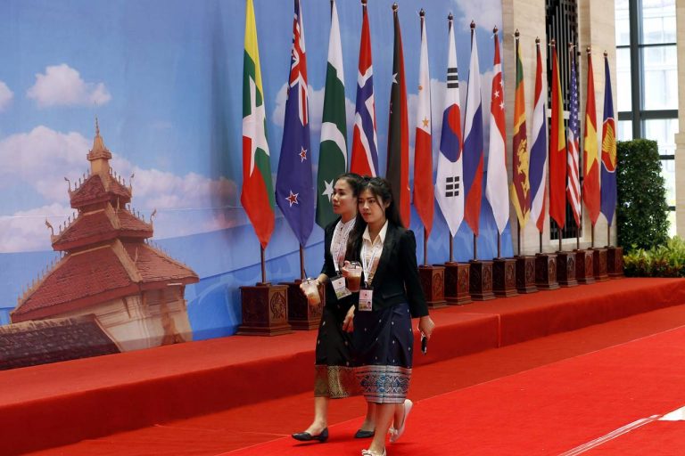 South China Sea Spat Looms Over Asean Meeting in Laos