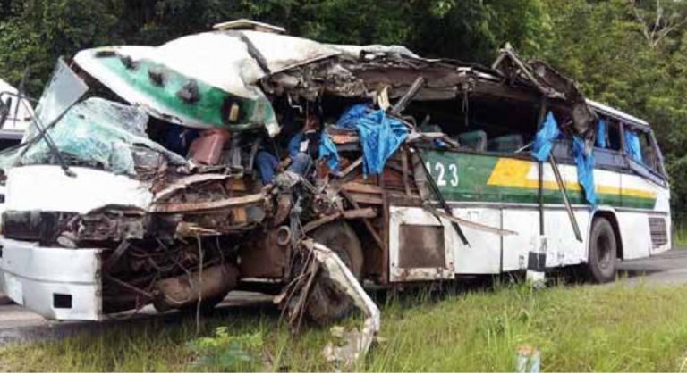 One Dead, 23 Injured In Pakxan Accident