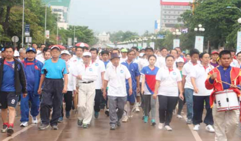 Walkers Stride Out to Mark International Day of Peace