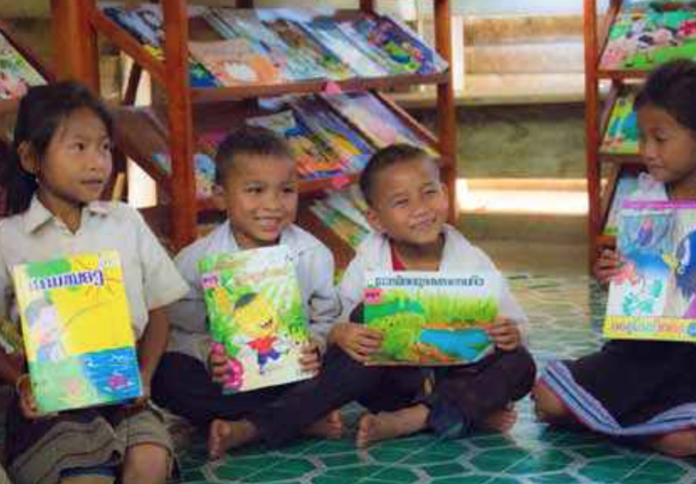 Oudomxay Schoolchildren Get Refurbished Library after Floods