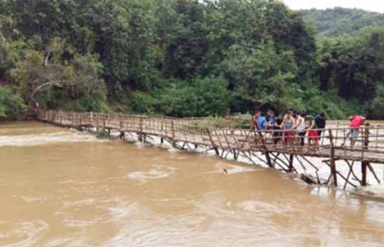 Temporary River Footbridge in Luang Prabang Sustains Damage