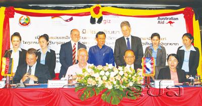 Australia Continues to Support Financial Inclusion through Village Banks in Laos