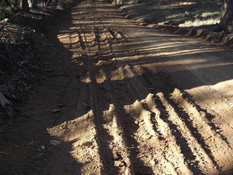 Road Building Bogged Down in Xaysomboun