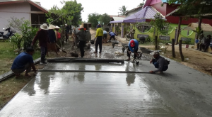 Savannakhet Villagers Building Their Own Road
