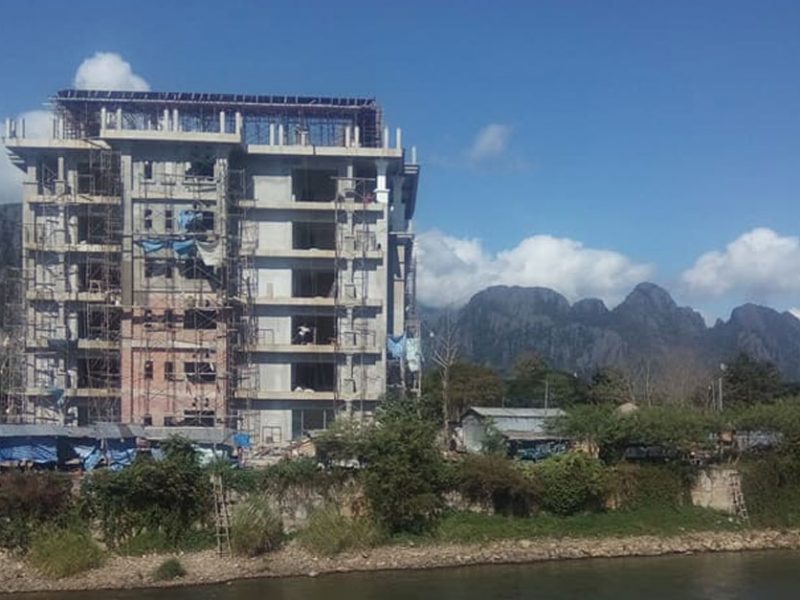 Vang-Vieng-Blocked-View
