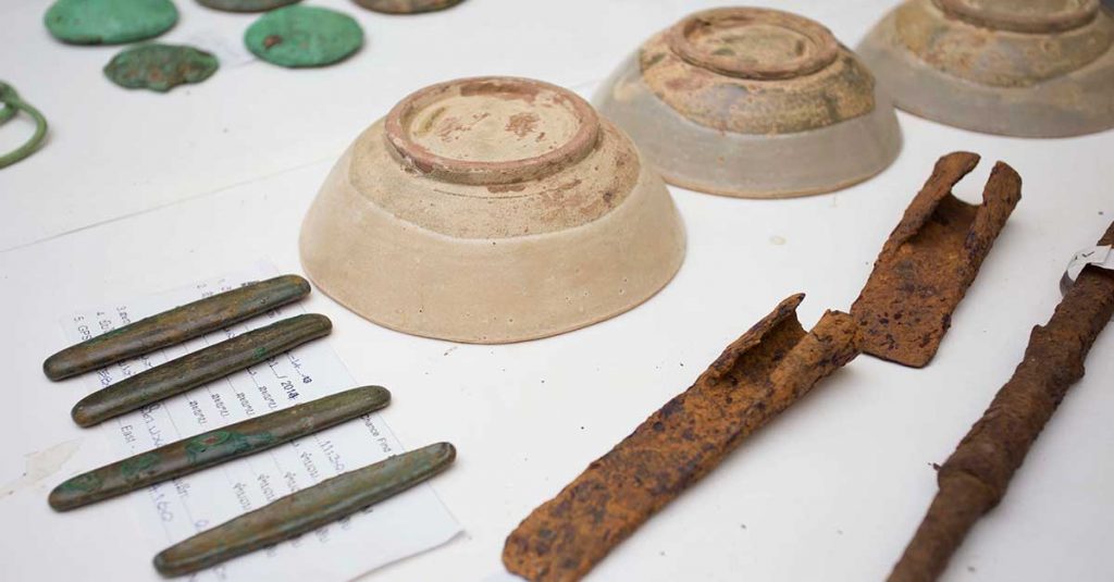 LMXL Hands Over Ancient Artifacts to Lao Government