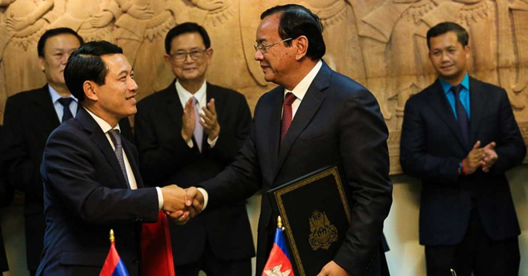 Cambodian FM to Visit Laos, Solve Border Dispute