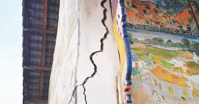 Hongsa District Sees Heavy Damage from Earthquake