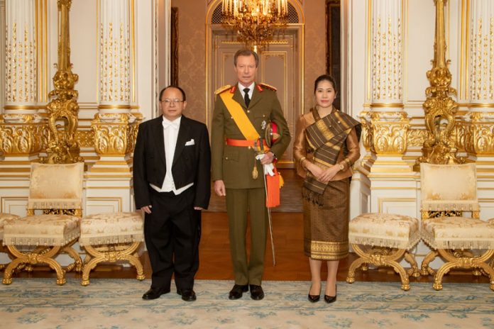 Lao Ambassador Presents Credentials to Grand Duke of Luxembourg