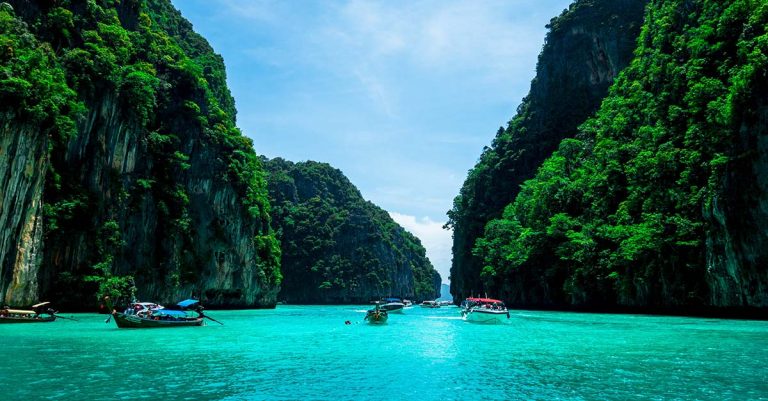 Phuket to Reopen to Long-stay tourists (Photo: Mike Swigunski)