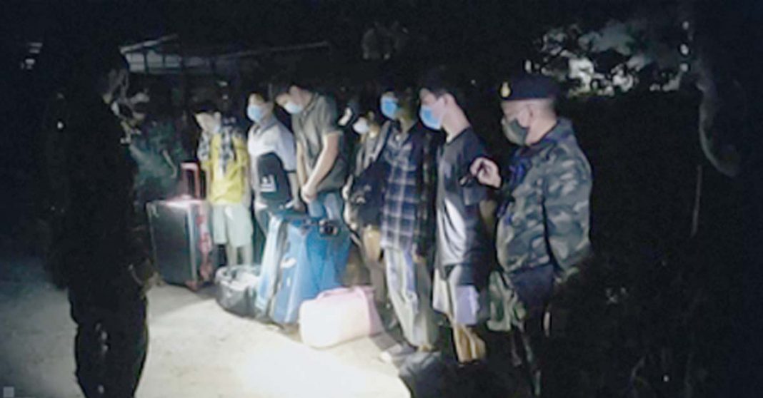 30 Lao Immigrants Caught Illegally Entering Thailand