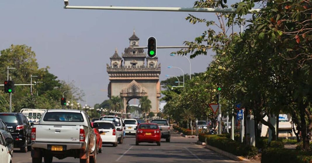 Vientiane Traffic Lights Improperly Installed