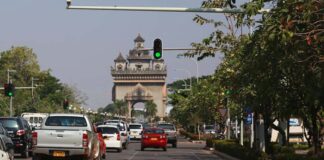 Vientiane Traffic Lights Improperly Installed