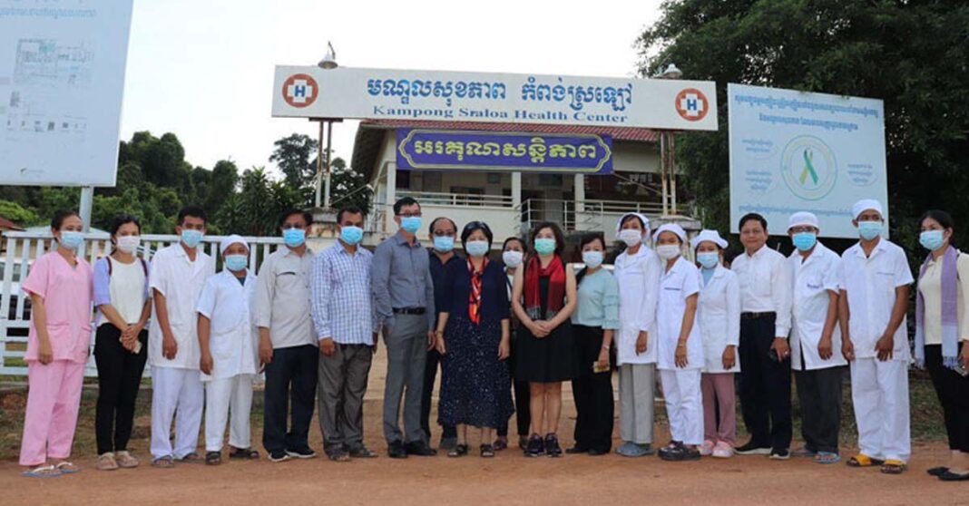 Lao People Seek Medical Treatment in Nearby Cambodia (Photo: Khmer Times)