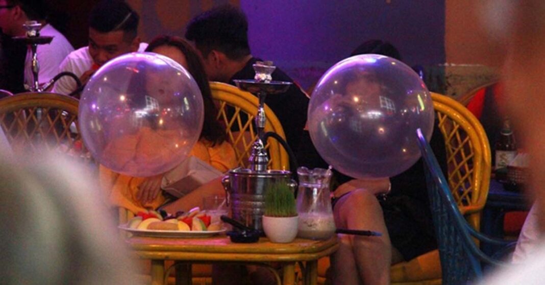 Happy Balloons filled with Nitrous Oxide in Laos (Photo: Vietnamnet)