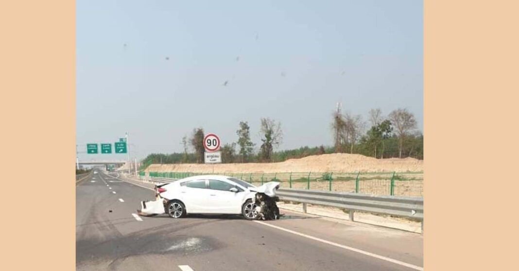 Accident on vang vieng expressway