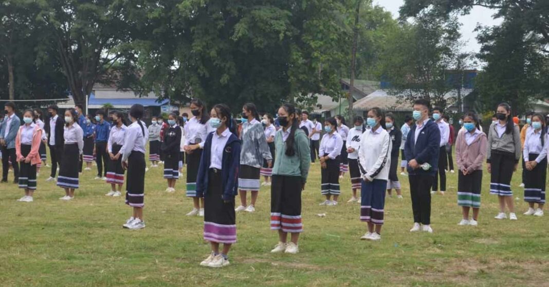 Back to school for students in Ton Pheung district.