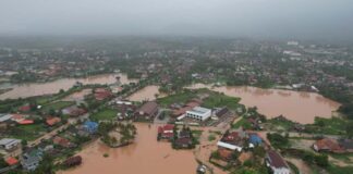 Floods in Xayaboury Province from above.jpg