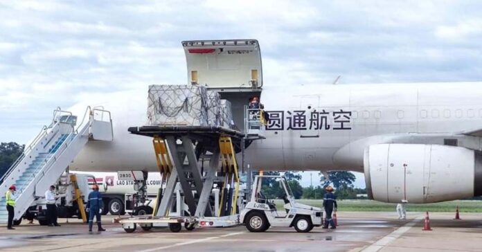 Laos receives a further 500,000 doses of Sinopharm vaccine from China