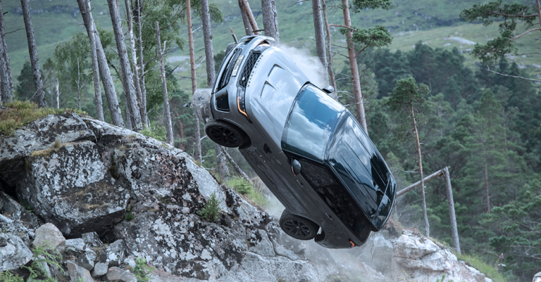 Range Rover Sport SVR Makes an Impact in New James Bond Film