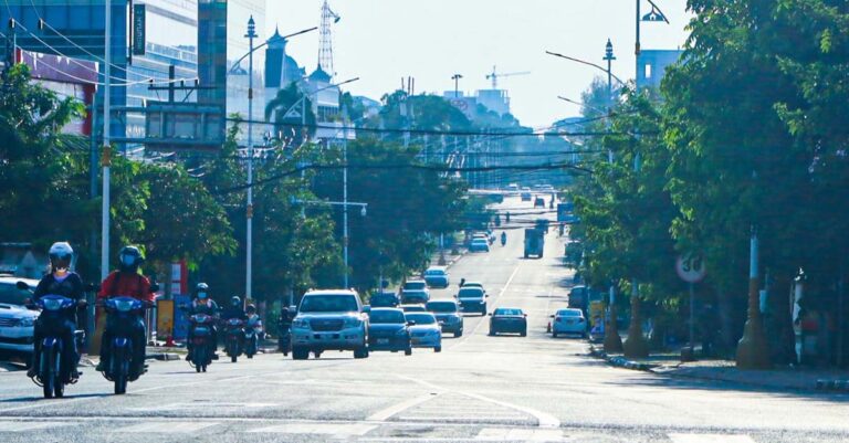 Road traffic in Laos