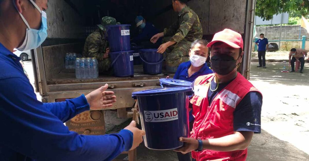 United States Provides Food and Hygiene Supplies to Returnees at Quarantine Centers in Khammouane and Savannakhet