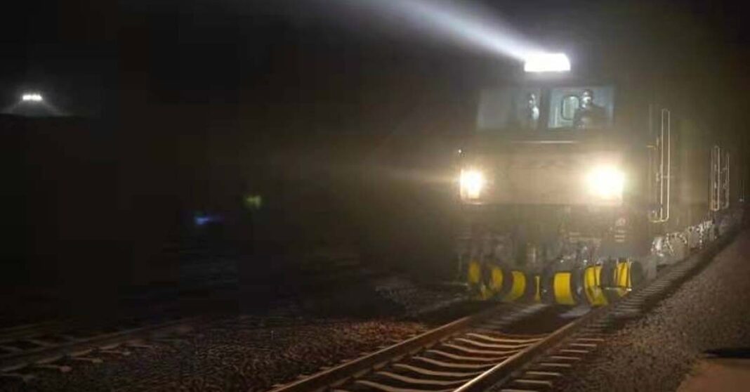 First freight train along the Laos-China Railway