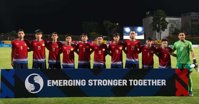 The full Laos squad at the AFF Suzuki Cup 2020.