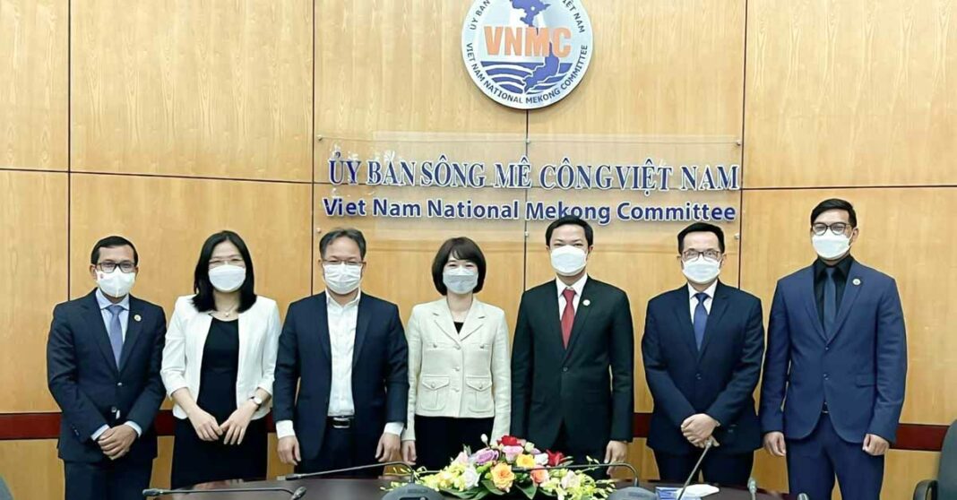 Mekong River Leaders Urge Cooperation, Protection when Meeting New MRC CEO