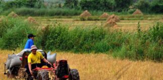 Lao farmers call on the government to resolve the fuel crisis.