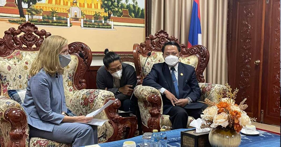 World Bank Country Director for Lao PDR Meets with Finance Minister