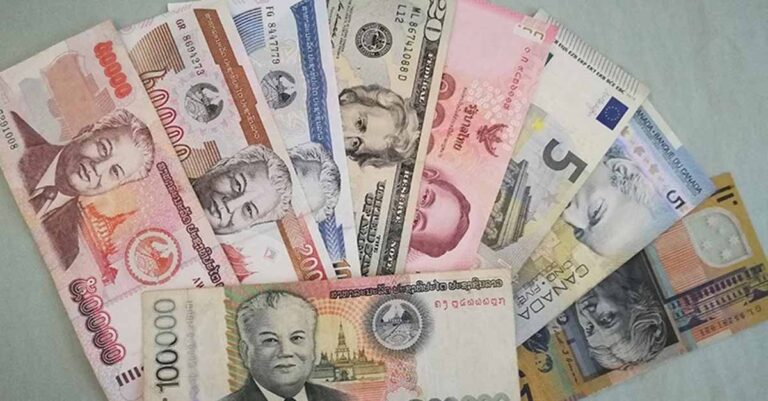 Lao Central Bank Bans Money Exchangers From Selling Foreign Currencies