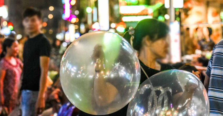 Happy Balloons Popular as Party Drug in Laos