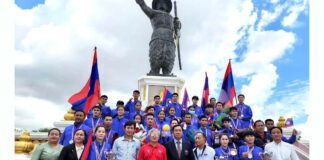 Laos men's and women's Sepak Takraw teams celebrate their wins