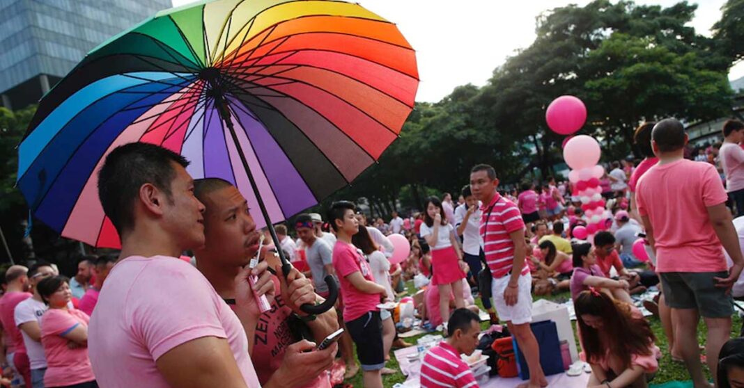 Singapore repeals colonial-era ban on gay sex (Photo: Reuters)