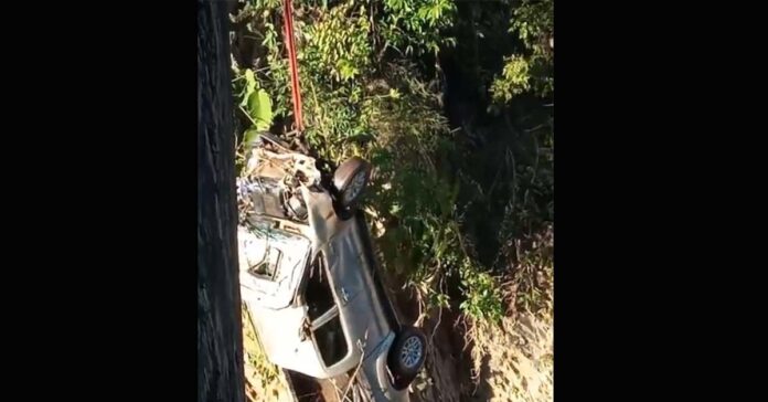 Vehicle recovered from river in Oudomxay.