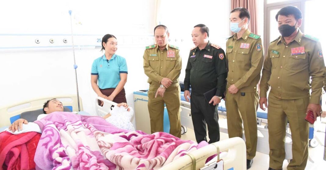 Deputy PM Visits Shot Officers in Hospital Following Gun Fight Last Week