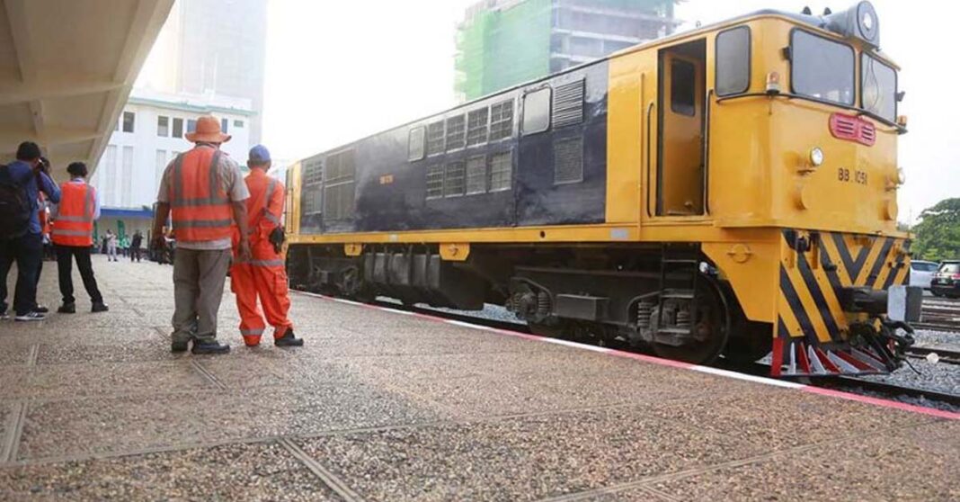 Laos, Cambodia's PM Discuss Potential High-Speed Rail Link