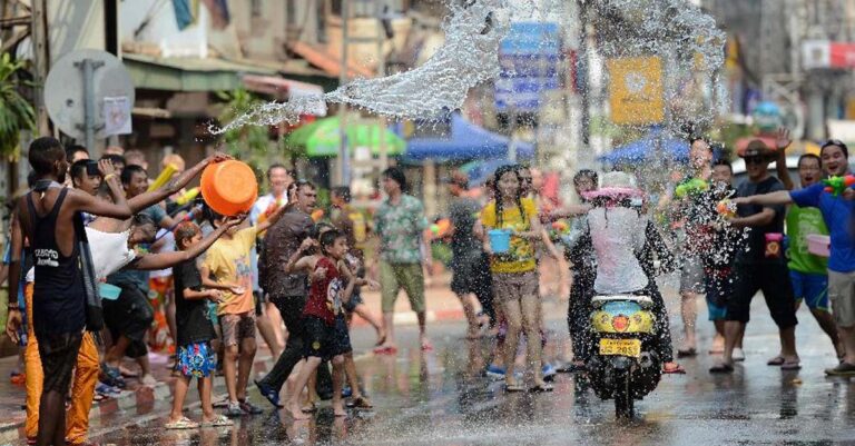 Vientiane Capital Announce Eight Regulations for Lao New Year