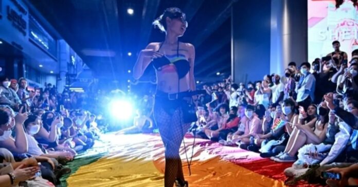 Thailand Proposes Bill To Decriminalize Billion Dollar Sex Industry Thailand Proposes Bill To Decriminalize Billion Dollar Sex Industry
