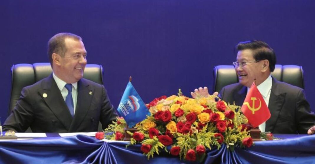 Lao President Meets High-Level Russian Delegation