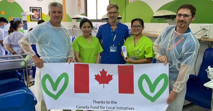 Canada Funds New Equipment for Treating Jaundice in Lao Newborns