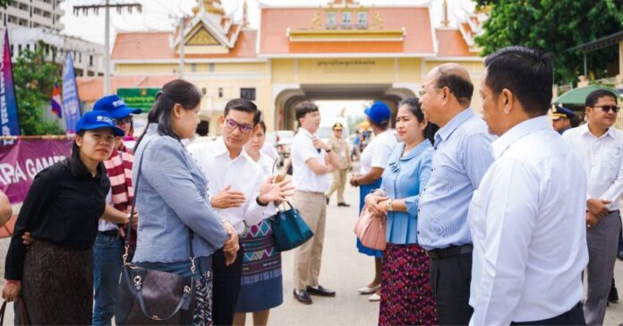 IOM Supports Lao Delegation to Learn Best Practices in Migrant Worker Support, Reintegration Services in Cambodia