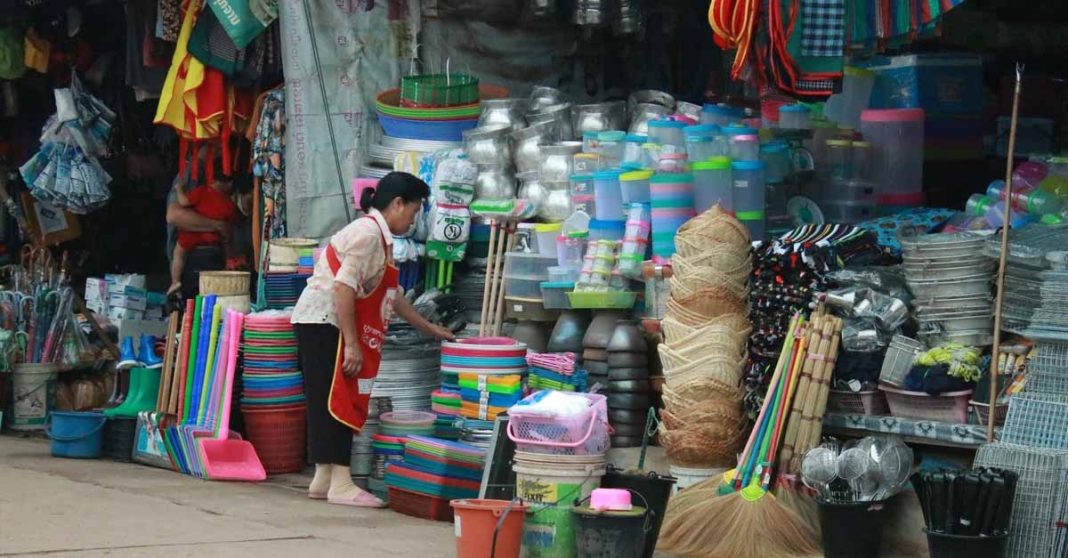 Inflation Drops Slightly, Worries Still Cloud Laos