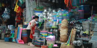 Inflation Drops Slightly, Worries Still Cloud Laos