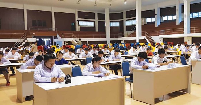 Laos Records Lack of University Enrollment Across the Country