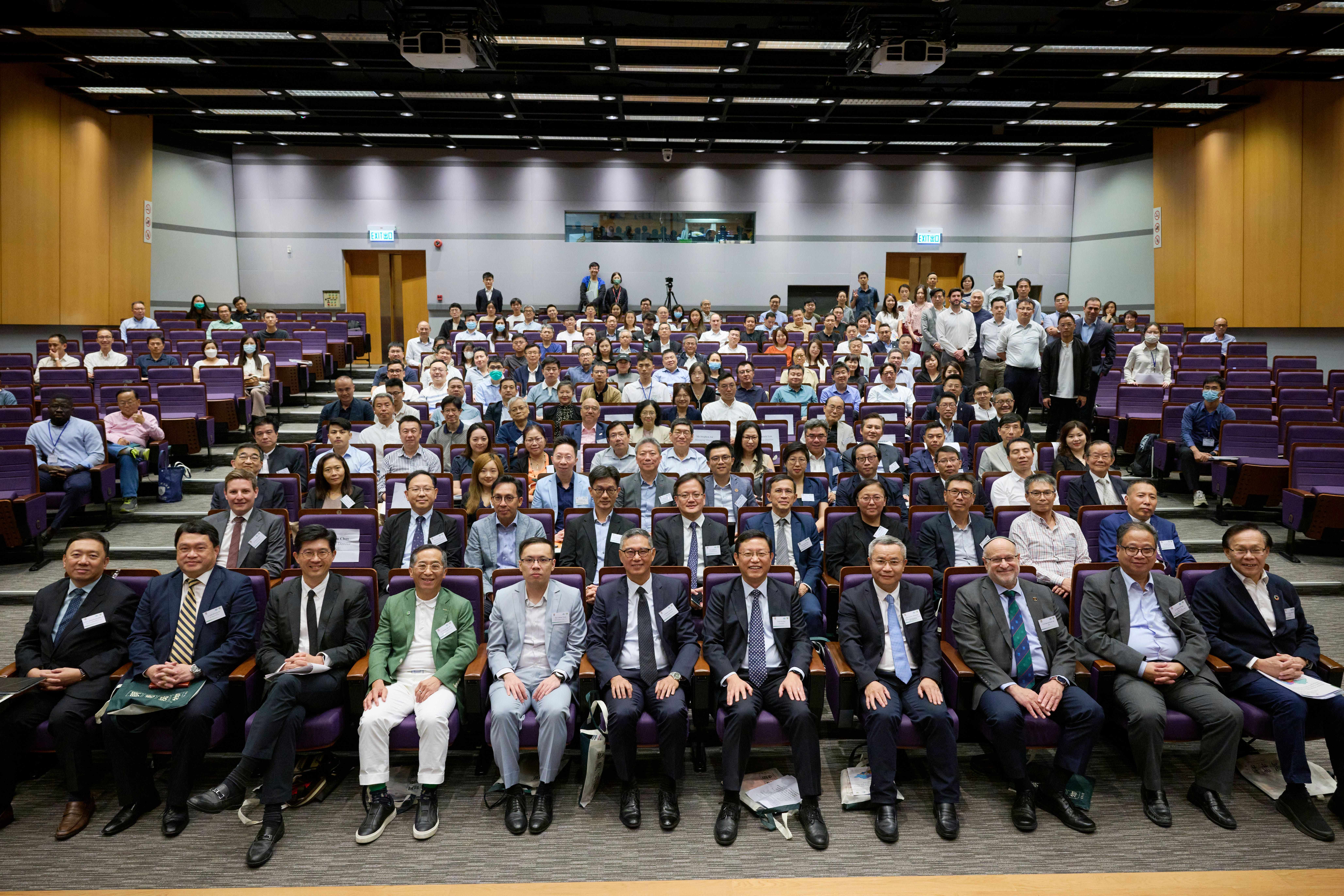 The Centre for Innovation in Construction and Infrastructure Development (CICID) and the MiC Laboratory (MiCLab) of the Department of Civil Engineering, The University of Hong Kong (HKU) held a Strategic Public Policy Forum titled 