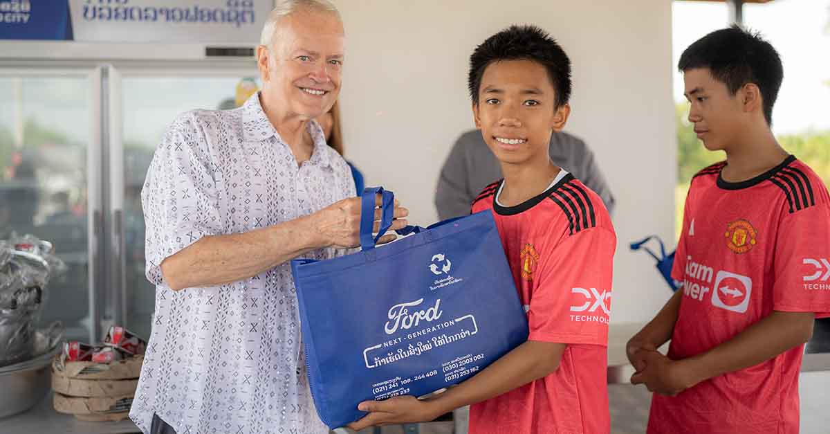 Lao Ford City, Roger Dunn Donate Supplies to Hands of Hope School for the Deaf