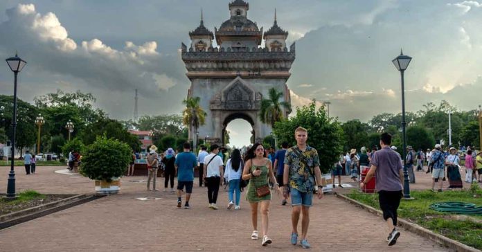 Lao Prime Minister Orders Exploration of Multiple-Entry Tourist Visas to Boost Tourism